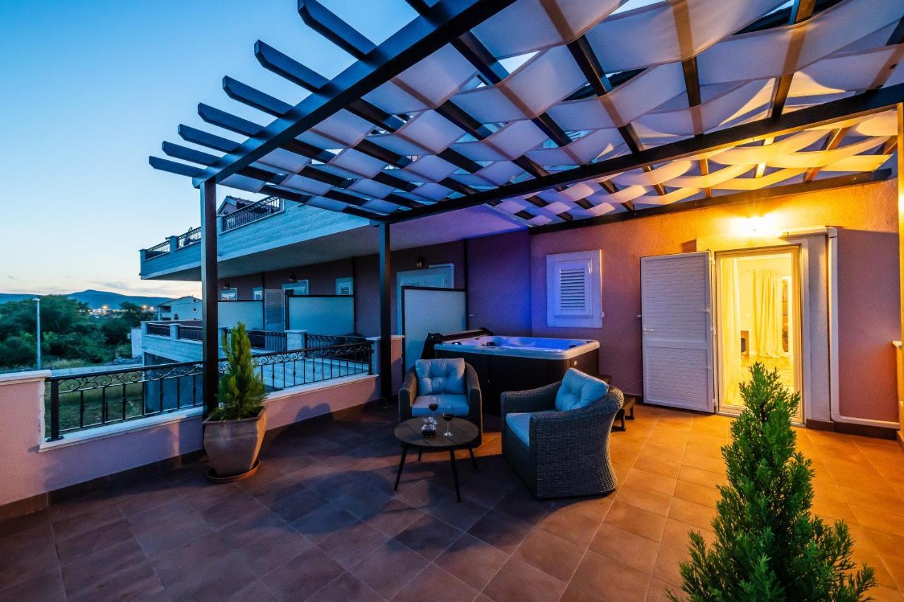 San Mihael luxury rooms Dugopolje Bagian luar foto