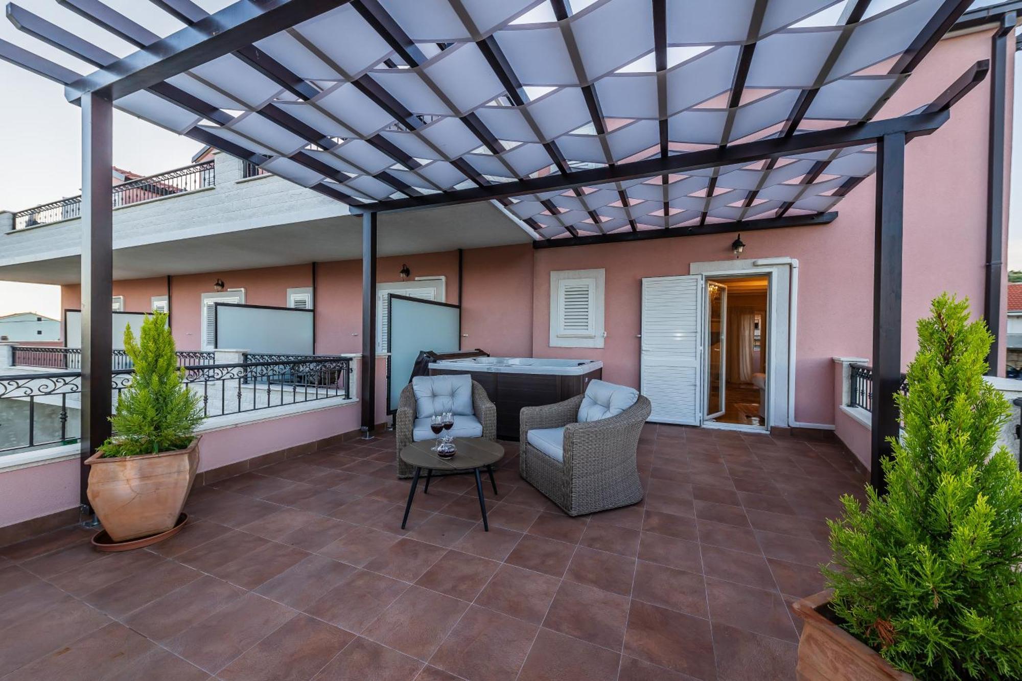 San Mihael luxury rooms Dugopolje Bagian luar foto